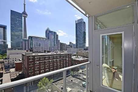 1001 - 21 Nelson St, Condo with 1 bedrooms, 1 bathrooms and 1 parking in Toronto ON | Image 2