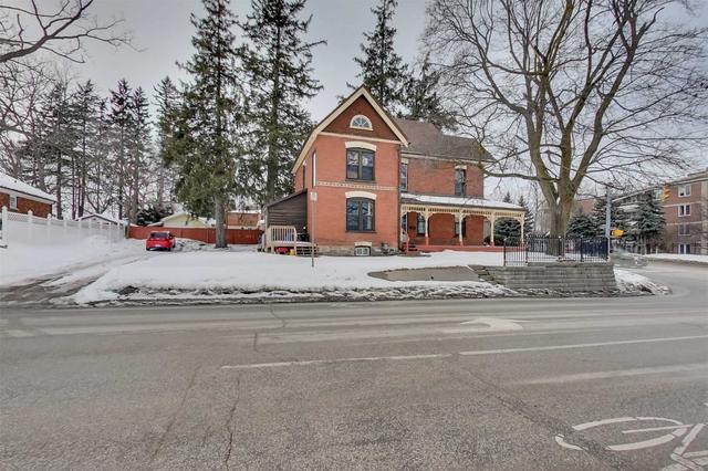 228 Bayfield St, House detached with 4 bedrooms, 3 bathrooms and 6 parking in Barrie ON | Image 12