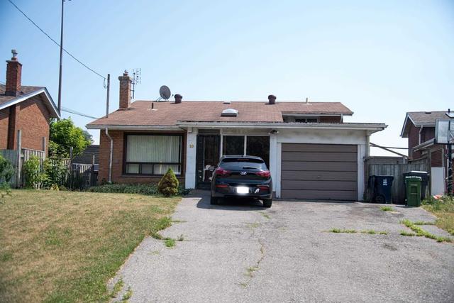 20 By Pass Crt, House detached with 4 bedrooms, 2 bathrooms and 5 parking in Toronto ON | Image 1