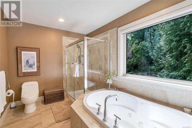 759 Sea Dr, House detached with 4 bedrooms, 4 bathrooms and 8 parking in Central Saanich BC | Image 37