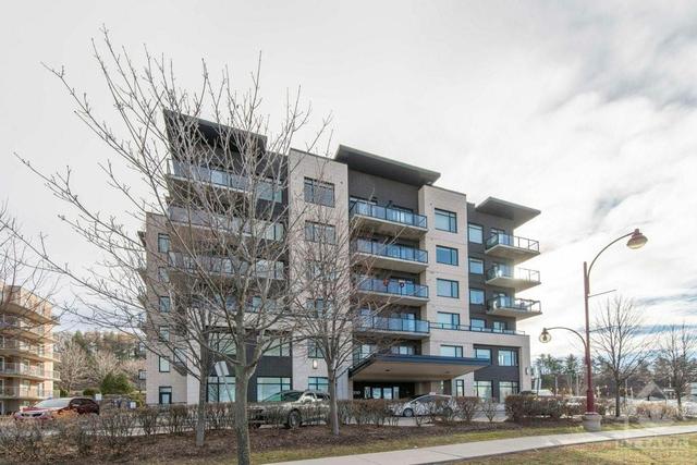 405 - 310 Centrum Boulevard, Condo with 1 bedrooms, 1 bathrooms and 1 parking in Ottawa ON | Image 1