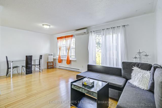 35 - 71 Cass Ave, Townhouse with 3 bedrooms, 2 bathrooms and 1 parking in Toronto ON | Image 6