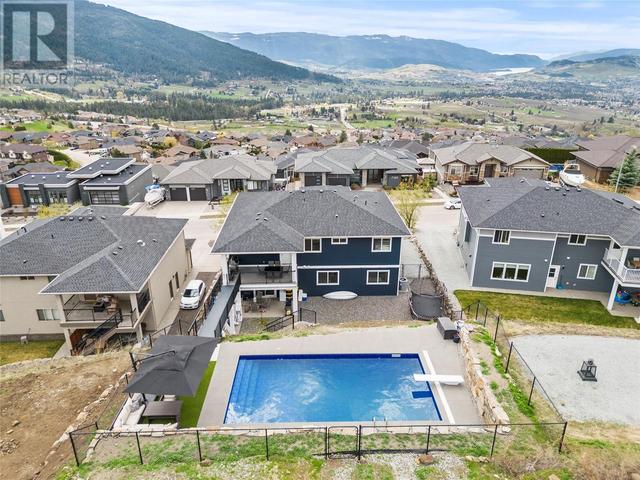 7188 Apex Drive, House detached with 6 bedrooms, 3 bathrooms and 8 parking in Vernon BC | Image 3