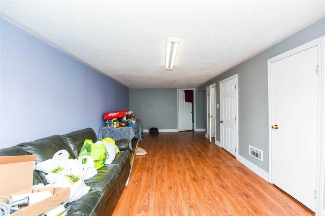182 Archdekin Dr, House detached with 3 bedrooms, 3 bathrooms and 5 parking in Brampton ON | Image 16