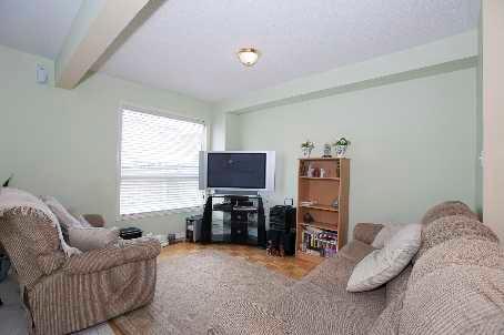 5917 Manzanillo Cres, House semidetached with 3 bedrooms, 3 bathrooms and 1 parking in Mississauga ON | Image 5
