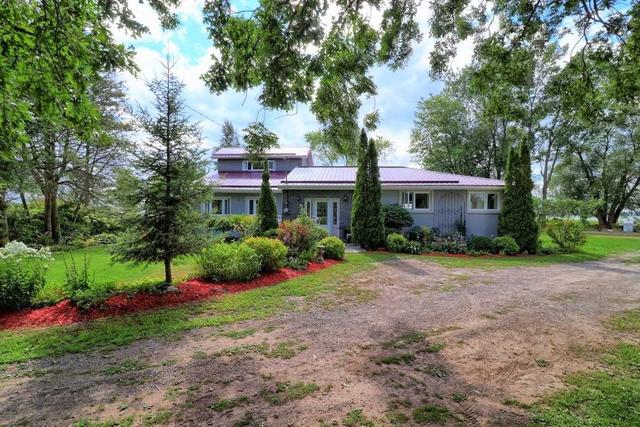 282 Harbard Lane, House detached with 3 bedrooms, 1 bathrooms and 12 parking in Prince Edward County ON | Image 33