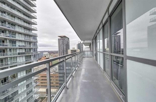 1520 - 98 Lillian St, Condo with 2 bedrooms, 2 bathrooms and 1 parking in Toronto ON | Image 9