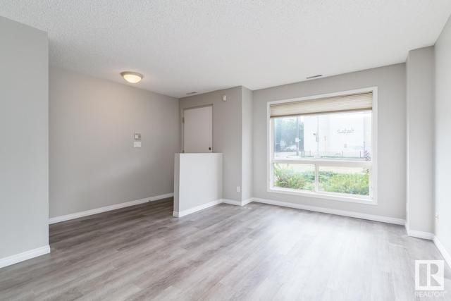 118 - 10105 95 St Nw, House attached with 2 bedrooms, 1 bathrooms and null parking in Edmonton AB | Image 3