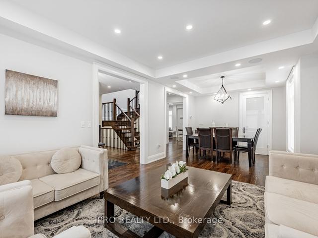 35 Orlando Blvd, House detached with 4 bedrooms, 5 bathrooms and 8 parking in Toronto ON | Image 35