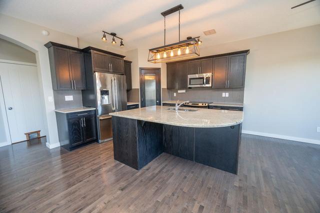 93 Vincent Close, House detached with 3 bedrooms, 2 bathrooms and 4 parking in Red Deer AB | Image 2
