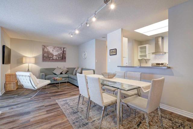 Uc9 - 18 Concorde Pl, Condo with 2 bedrooms, 2 bathrooms and 1 parking in Toronto ON | Image 4
