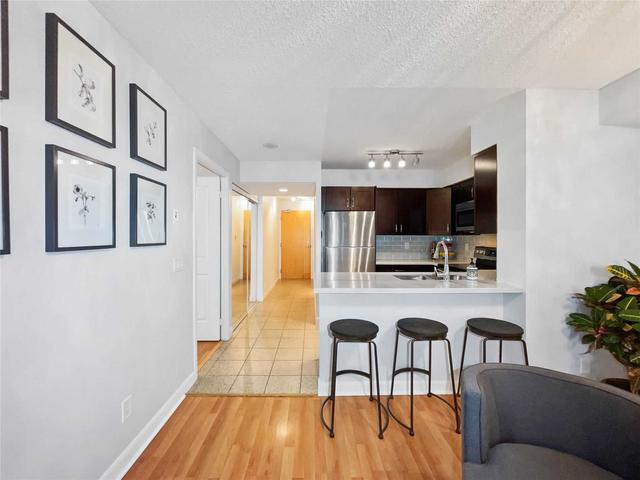 1208 - 4978 Yonge St, Condo with 1 bedrooms, 1 bathrooms and 1 parking in Toronto ON | Image 2