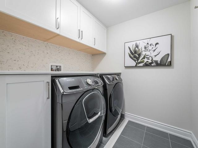 11 Edward Horton Cres, Townhouse with 3 bedrooms, 3 bathrooms and 2 parking in Toronto ON | Image 13
