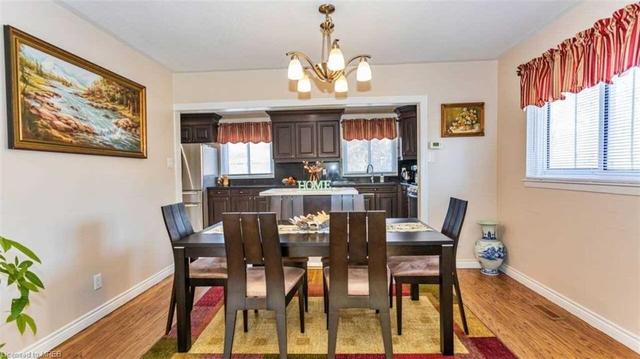 2 Romfield Court, House detached with 4 bedrooms, 3 bathrooms and 6 parking in Markham ON | Image 5