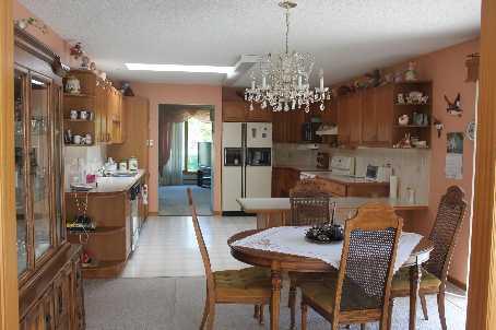 364 Essa Rd, House detached with 3 bedrooms, 2 bathrooms and 6 parking in Barrie ON | Image 4