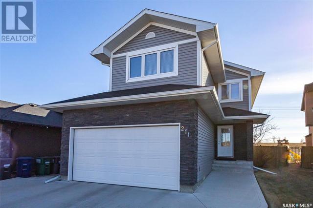 211 Padget Crescent, House detached with 3 bedrooms, 3 bathrooms and null parking in Saskatoon SK | Image 1