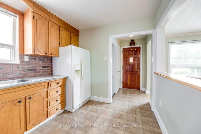 59 Aldgate Ave, House detached with 2 bedrooms, 2 bathrooms and 6 parking in Toronto ON | Image 7