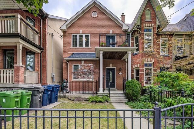 213 Major St, House detached with 7 bedrooms, 3 bathrooms and 2 parking in Toronto ON | Image 1