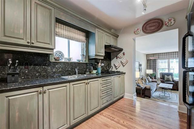 117 Brooklawn Ave, House detached with 2 bedrooms, 2 bathrooms and 3 parking in Toronto ON | Image 27