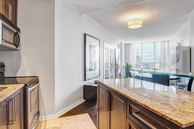 3603 - 8 York St, Condo with 1 bedrooms, 2 bathrooms and 1 parking in Toronto ON | Image 15
