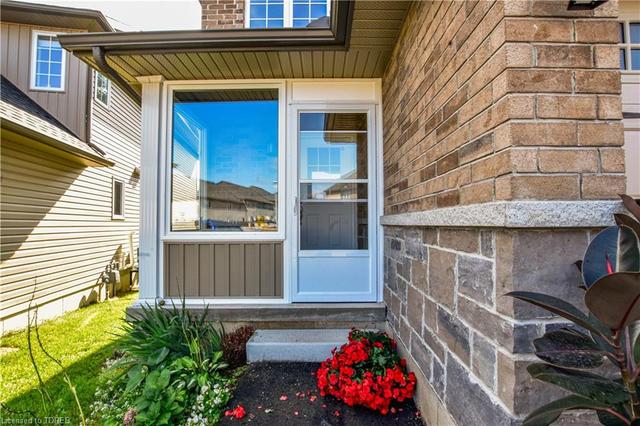 732 Crawford Crescent, House detached with 3 bedrooms, 2 bathrooms and 3 parking in Woodstock ON | Image 7