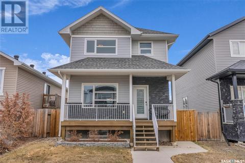 419 Geary Crescent, House detached with 4 bedrooms, 4 bathrooms and null parking in Saskatoon SK | Card Image