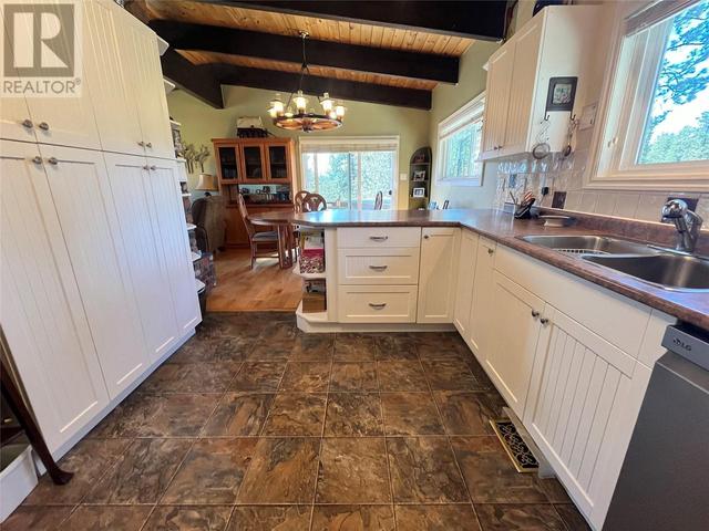 530 Highway 5a, House detached with 3 bedrooms, 2 bathrooms and null parking in Okanagan Similkameen H BC | Image 17