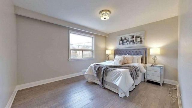 40 Bentworth Ave, House detached with 3 bedrooms, 1 bathrooms and 1 parking in Toronto ON | Image 19