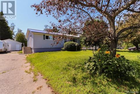 13 Steeves Crescent, House detached with 3 bedrooms, 1 bathrooms and null parking in Rothesay NB | Card Image