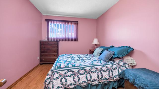 4 Eastwood Crt, House detached with 3 bedrooms, 2 bathrooms and 5 parking in Brampton ON | Image 14