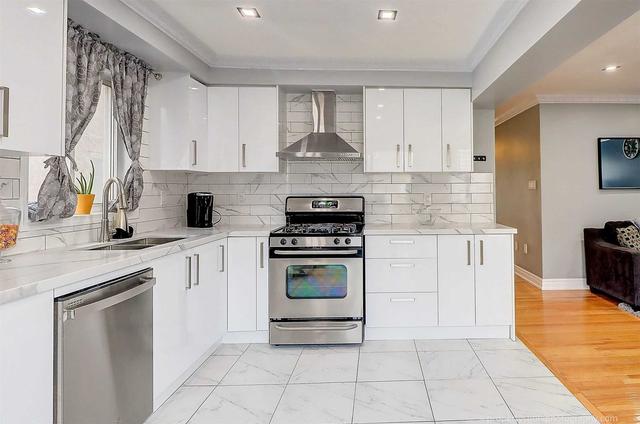136 Millcar Dr, House semidetached with 3 bedrooms, 4 bathrooms and 4 parking in Toronto ON | Image 34