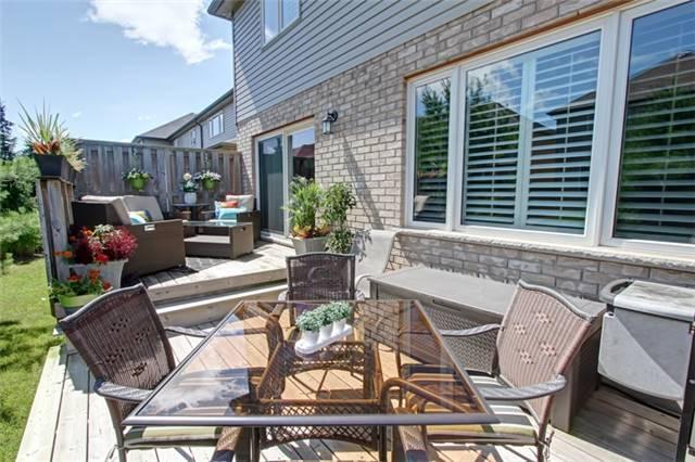 62 Walker Way, Townhouse with 3 bedrooms, 3 bathrooms and 2 parking in Guelph ON | Image 4