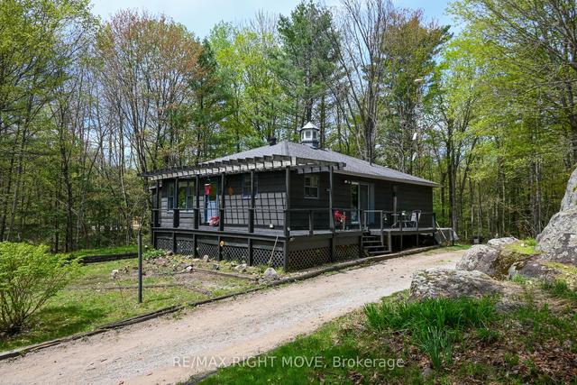 1024 Sparrow Lake Route D Rd, House detached with 3 bedrooms, 2 bathrooms and 11 parking in Gravenhurst ON | Image 1