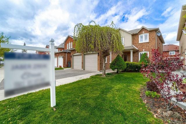 6853 Lisgar Dr, House detached with 4 bedrooms, 4 bathrooms and 5 parking in Mississauga ON | Card Image