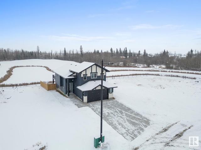 63 Maple Cr, House detached with 4 bedrooms, 3 bathrooms and null parking in Gibbons AB | Image 2