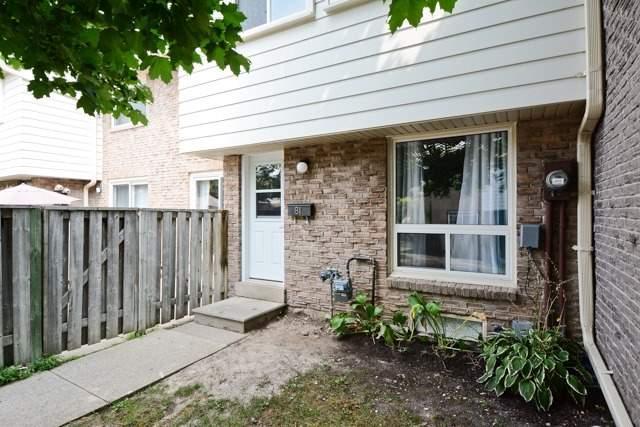 81 Rock Fernway, Townhouse with 3 bedrooms, 2 bathrooms and 1 parking in Toronto ON | Image 1