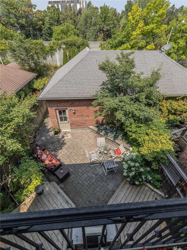 50 Mathersfield Dr, House semidetached with 4 bedrooms, 5 bathrooms and 2 parking in Toronto ON | Image 9