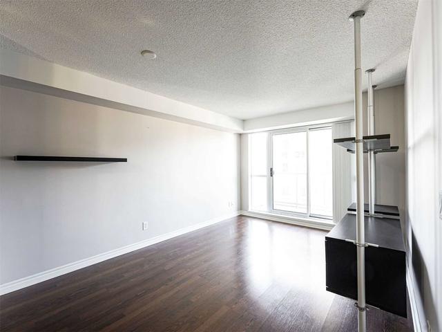 1504 - 5 Michael Power Pl, Condo with 1 bedrooms, 1 bathrooms and 1 parking in Toronto ON | Image 5