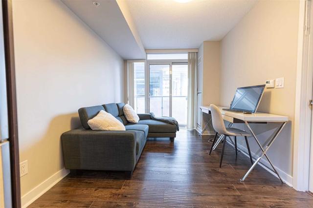 723 - 295 Adelaide St, Condo with 1 bedrooms, 1 bathrooms and 1 parking in Toronto ON | Image 3