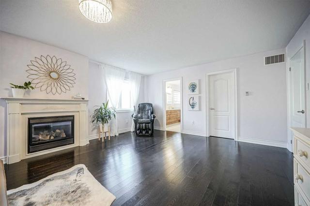 31 Stanwood Cres, House detached with 4 bedrooms, 5 bathrooms and 6 parking in Whitby ON | Image 17