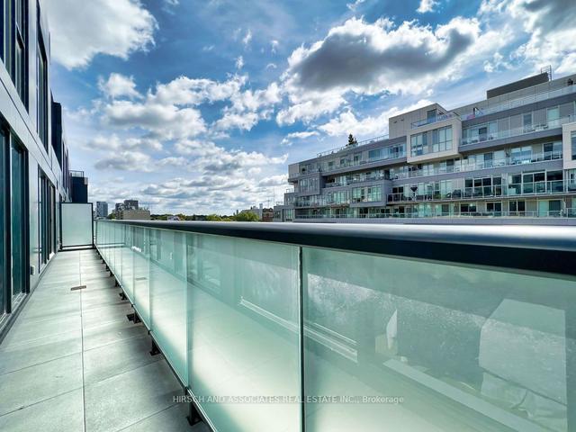 711 - 840 St. Clair Ave W, Condo with 3 bedrooms, 2 bathrooms and 1 parking in Toronto ON | Image 27