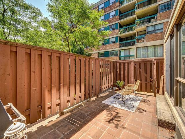 th8 - 89 Mccaul St, Townhouse with 4 bedrooms, 3 bathrooms and 0 parking in Toronto ON | Image 22