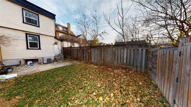 119 Grosvenor Ave N, House detached with 5 bedrooms, 3 bathrooms and 2 parking in Hamilton ON | Image 31
