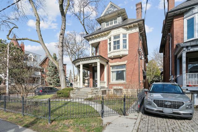 177 Dowling Ave, House detached with 7 bedrooms, 3 bathrooms and 4 parking in Toronto ON | Image 1