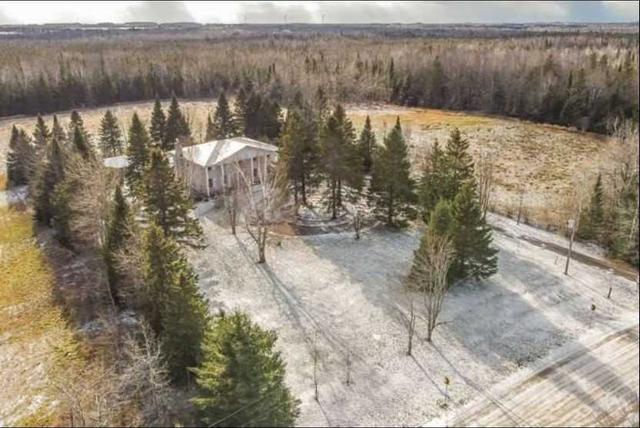 426218 25 Sideroad Rd, House detached with 6 bedrooms, 4 bathrooms and 15 parking in Mono ON | Image 2
