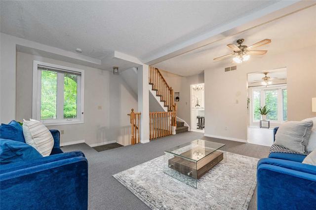 1 - 302 College Ave, Townhouse with 3 bedrooms, 2 bathrooms and 2 parking in Guelph ON | Image 3