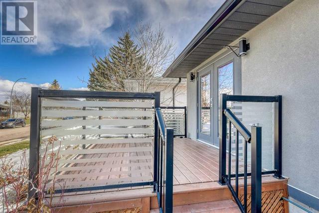47 Haddock Road Sw, House detached with 4 bedrooms, 3 bathrooms and 1 parking in Calgary AB | Image 3