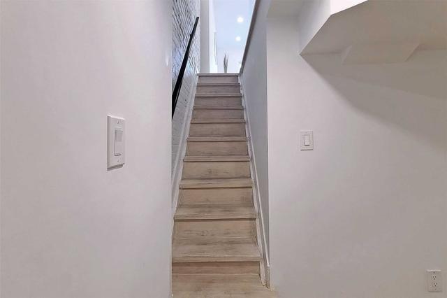 56 Drayton Ave, House semidetached with 3 bedrooms, 3 bathrooms and 2 parking in Toronto ON | Image 19