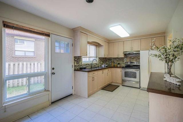 87 Nortonville Dr, House detached with 4 bedrooms, 2 bathrooms and 4 parking in Toronto ON | Image 2