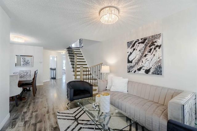 3865 Arvona Pl, House semidetached with 4 bedrooms, 4 bathrooms and 3 parking in Mississauga ON | Image 6